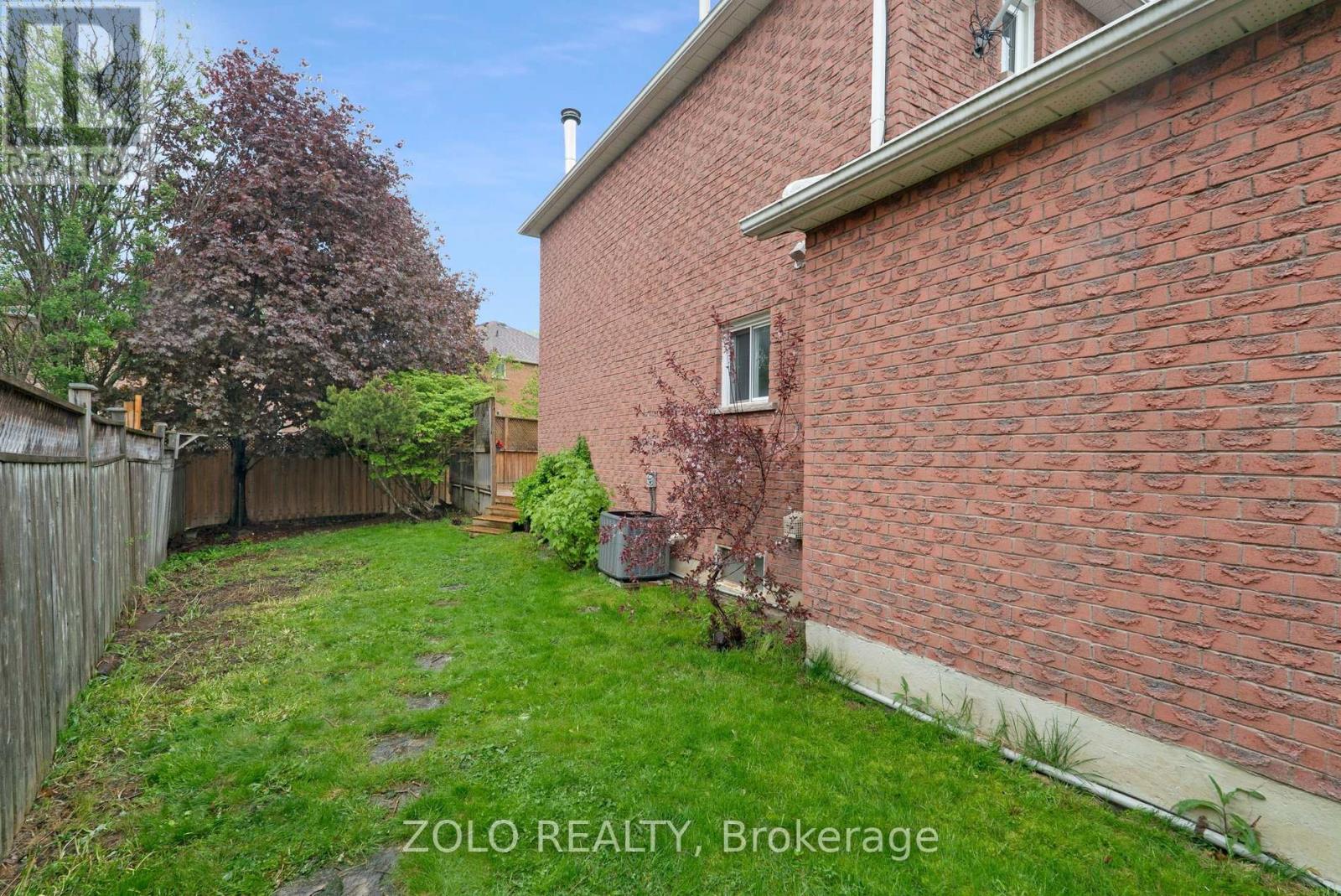 272 ELMAN CRESCENT - 39
