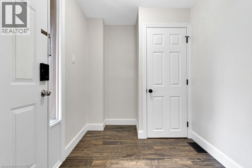 700 ERINBROOK Drive Unit# 22 — photo 2