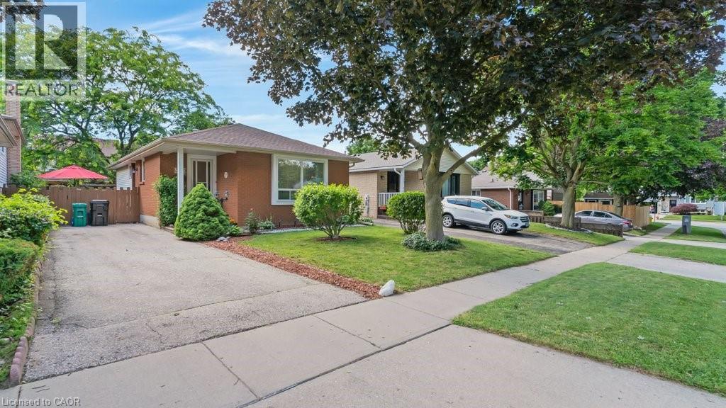 252 JOHANNA Drive — photo 2