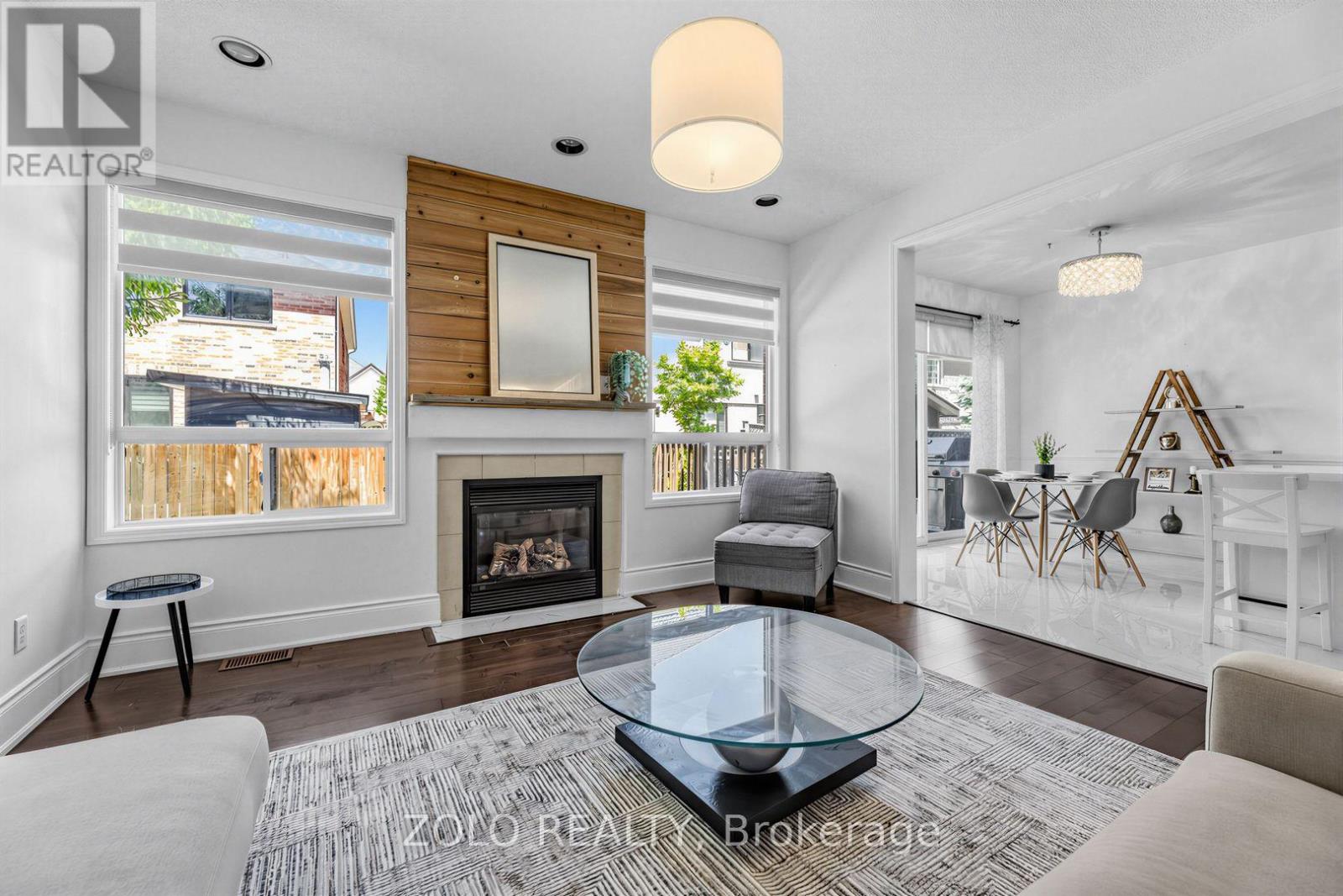 1580 EARL CRESCENT - 11