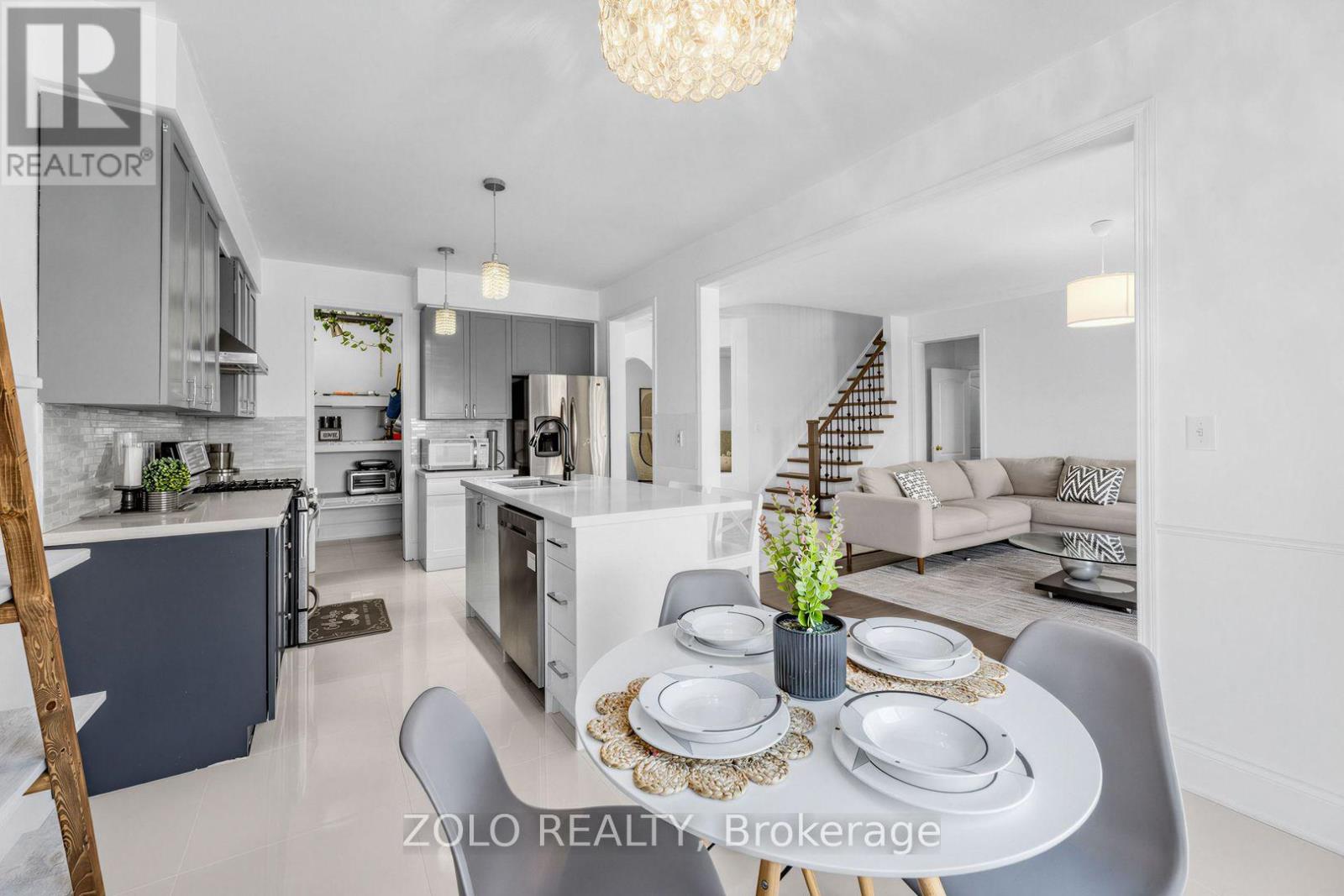 1580 EARL CRESCENT - 16