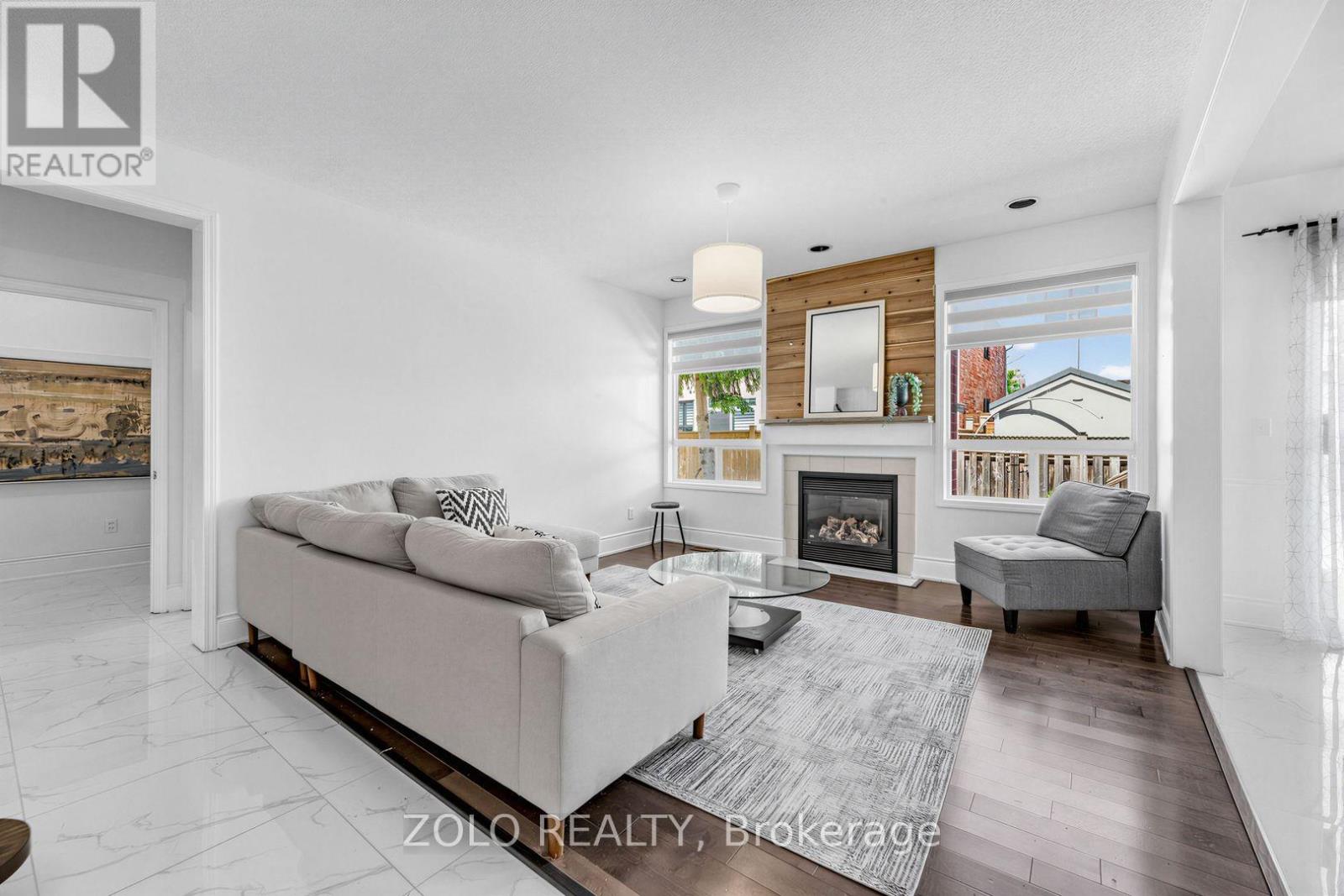 1580 EARL CRESCENT - 18