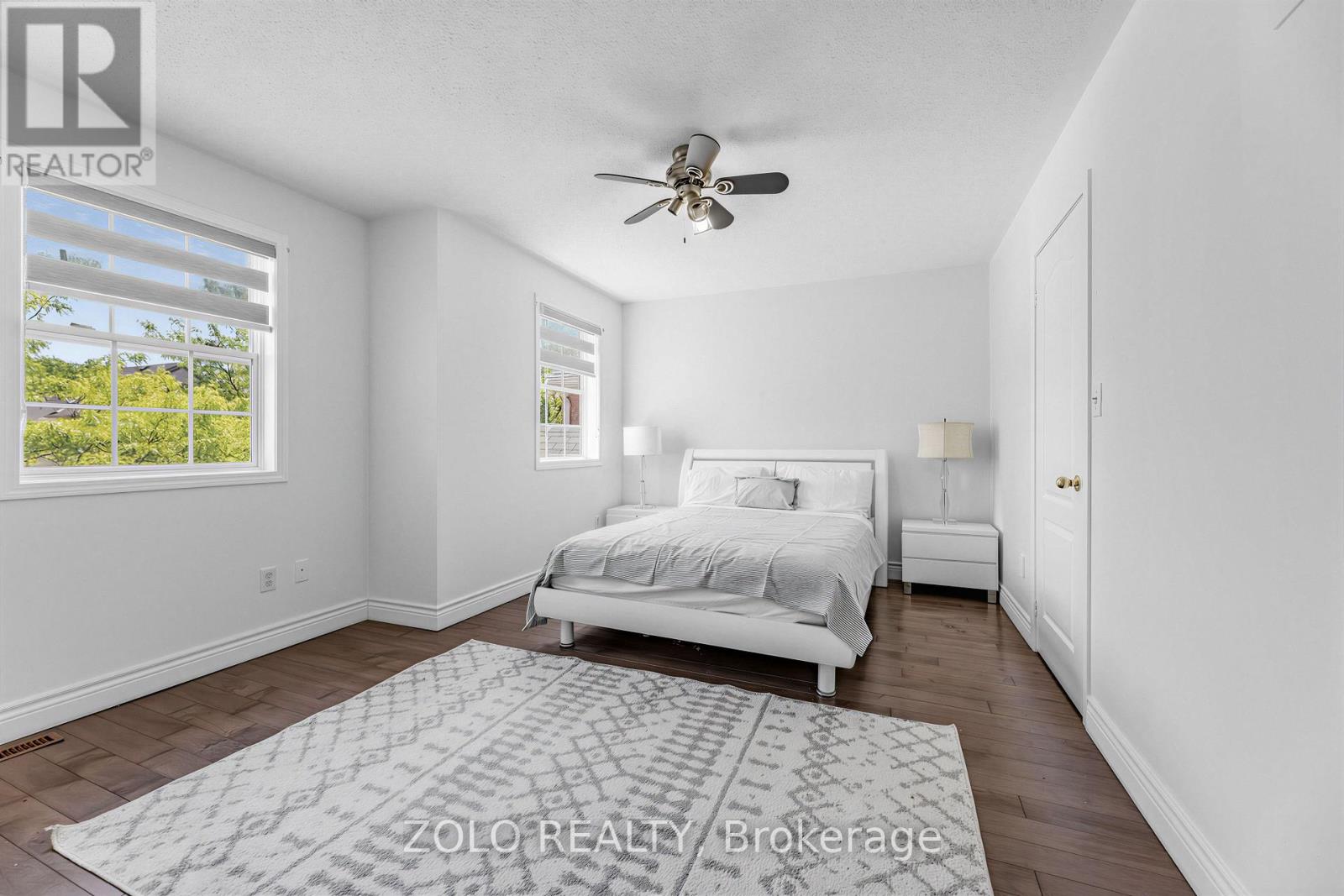 1580 EARL CRESCENT - 22