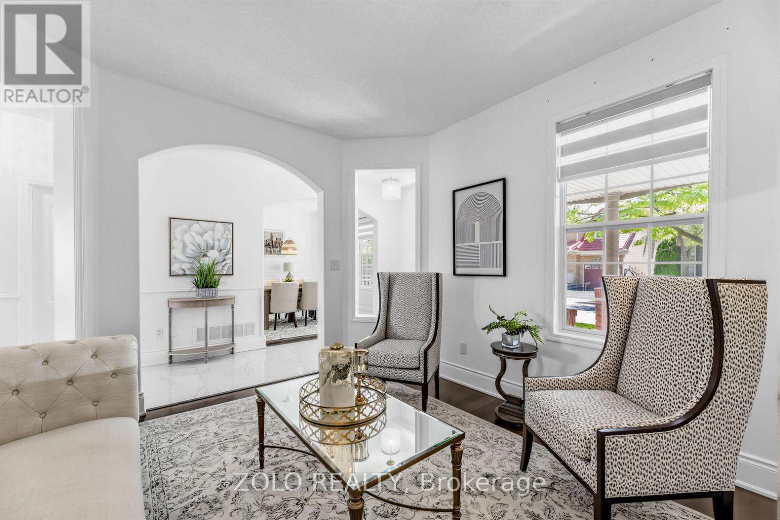 1580 EARL CRESCENT - 8