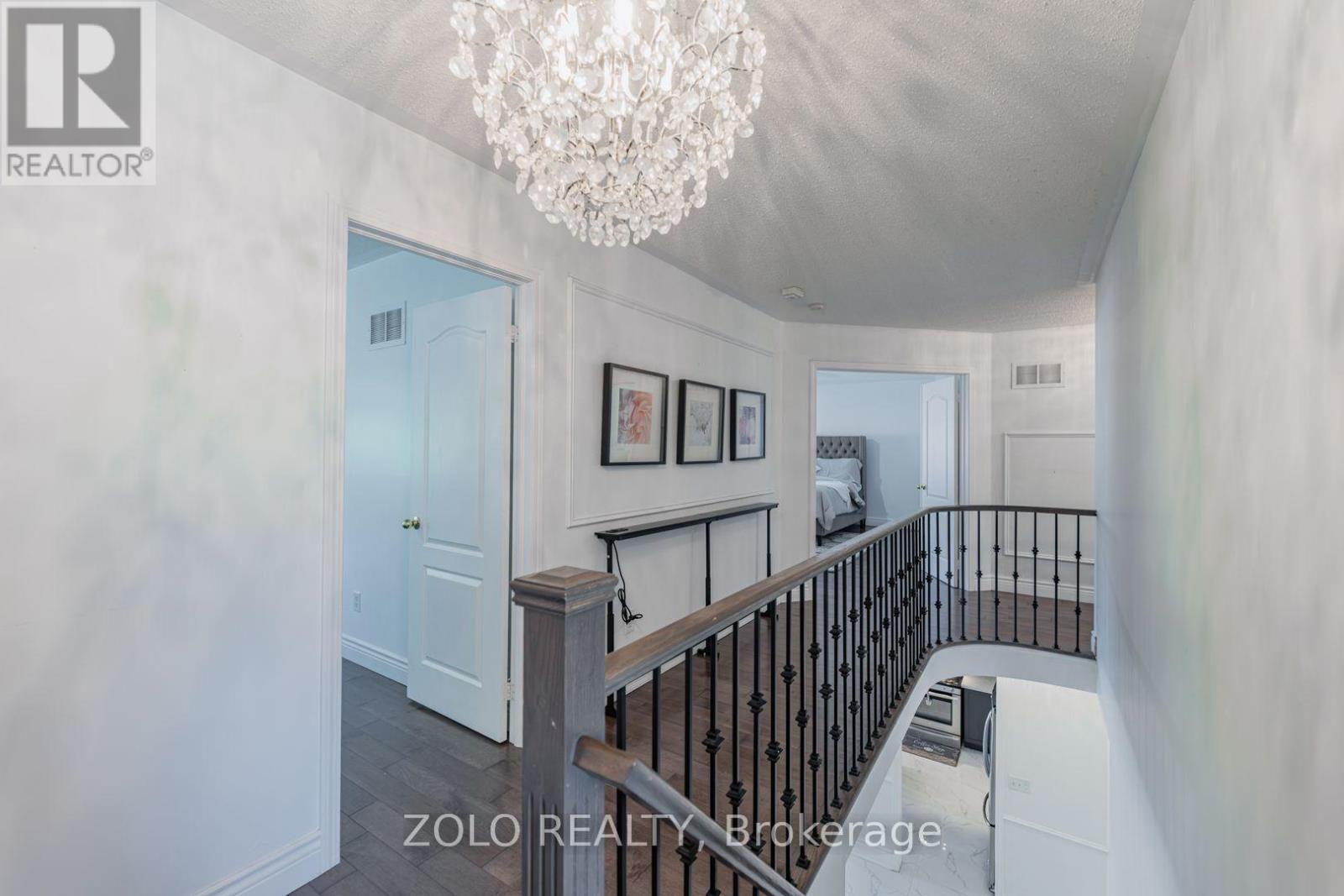 1580 EARL CRESCENT - 19