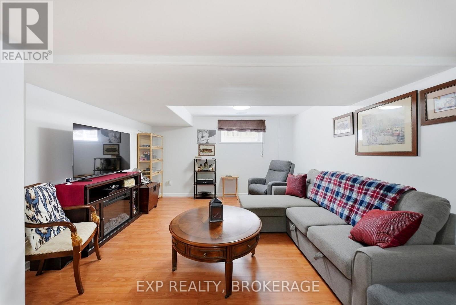 1489 BIRCHWOOD DRIVE - 26