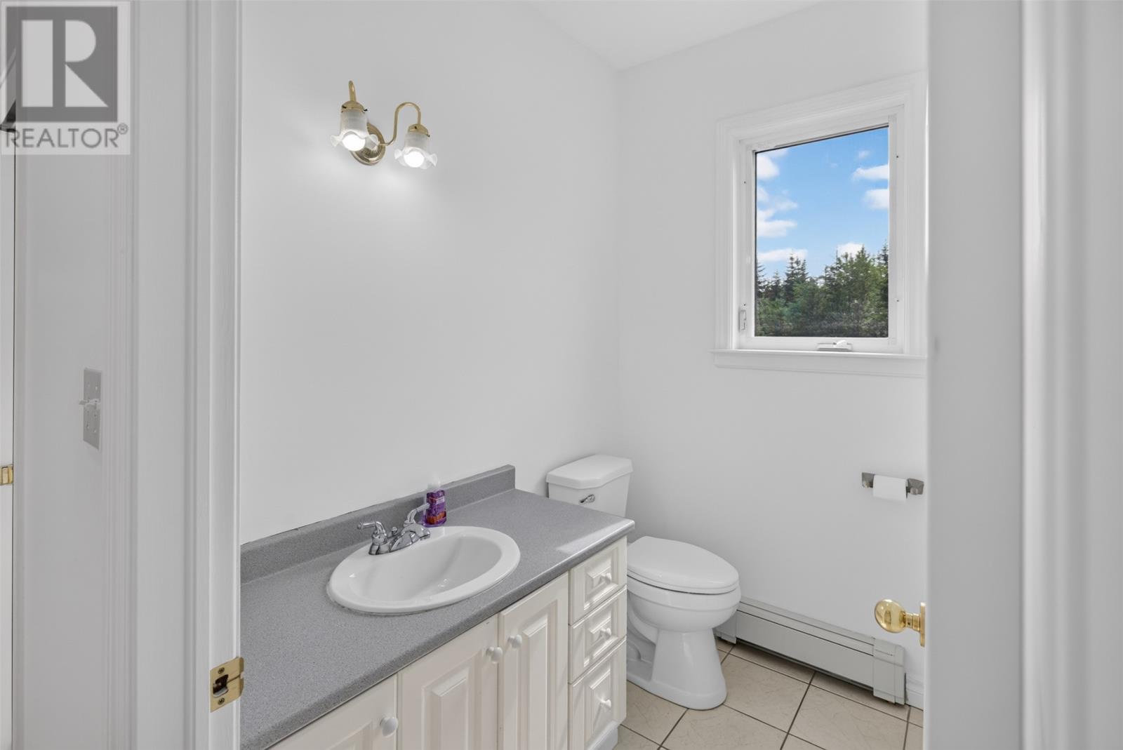 34 OLIVERS POND Place - 22
