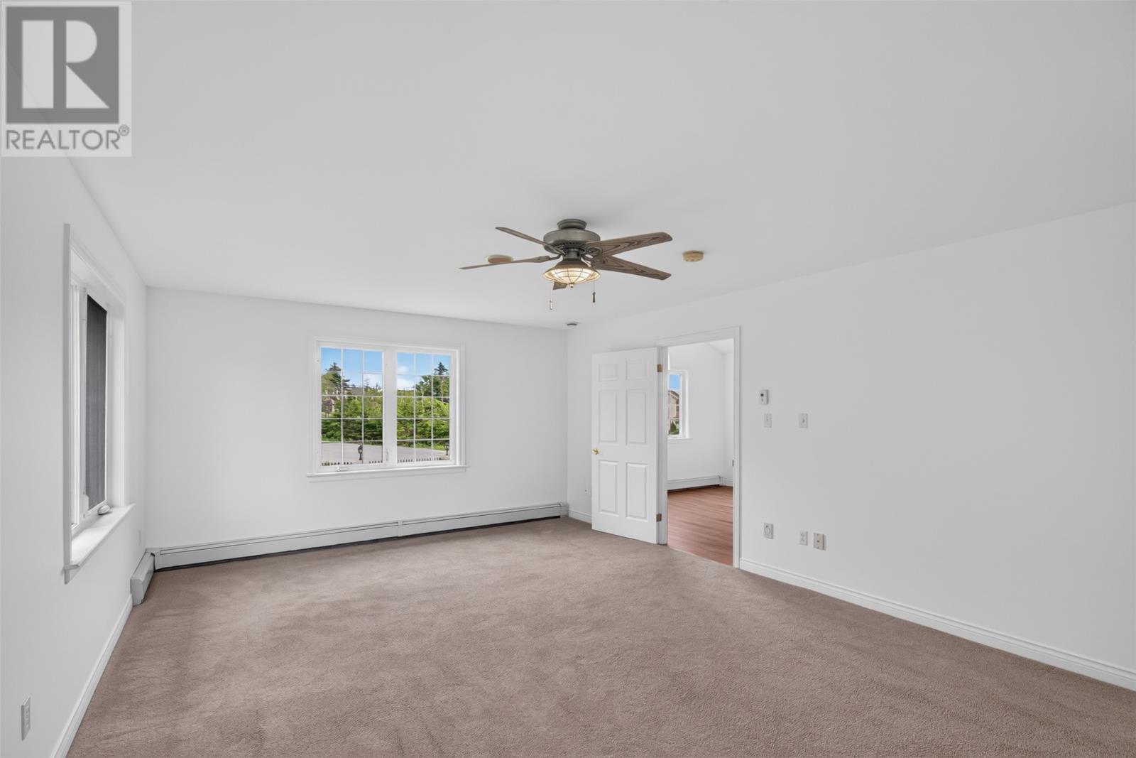 34 OLIVERS POND Place - 26