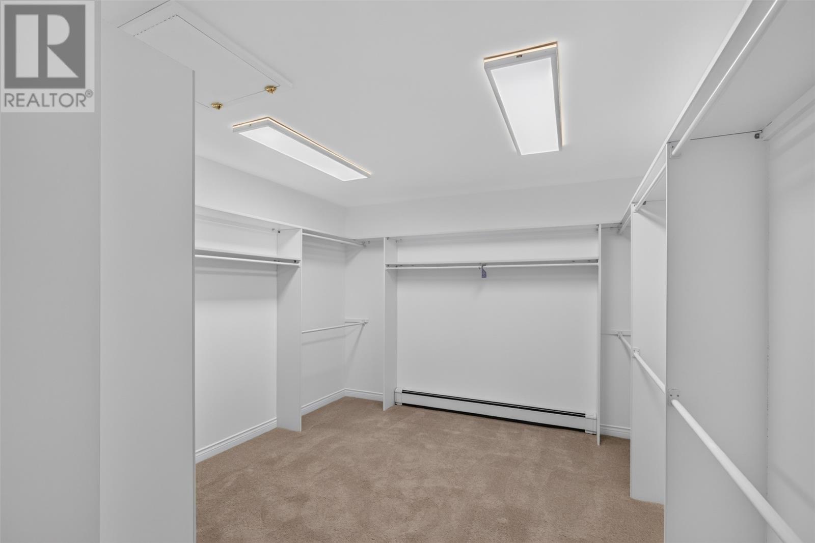 34 OLIVERS POND Place - 28