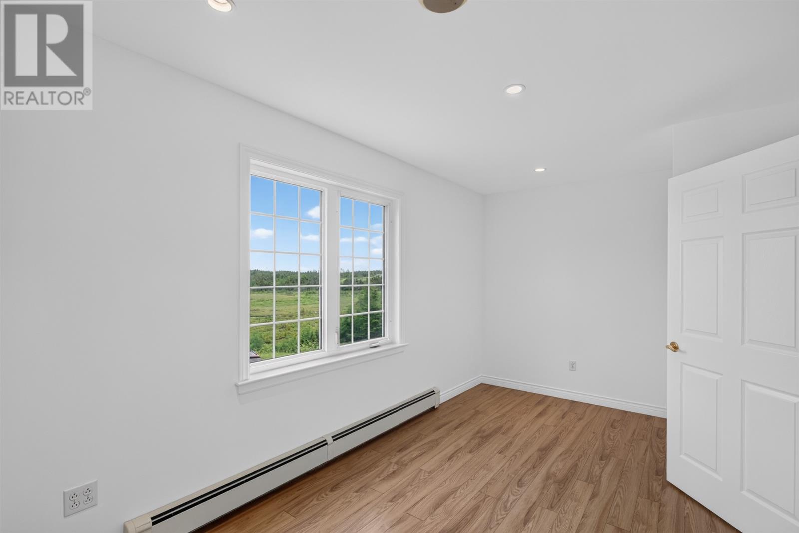 34 OLIVERS POND Place - 31