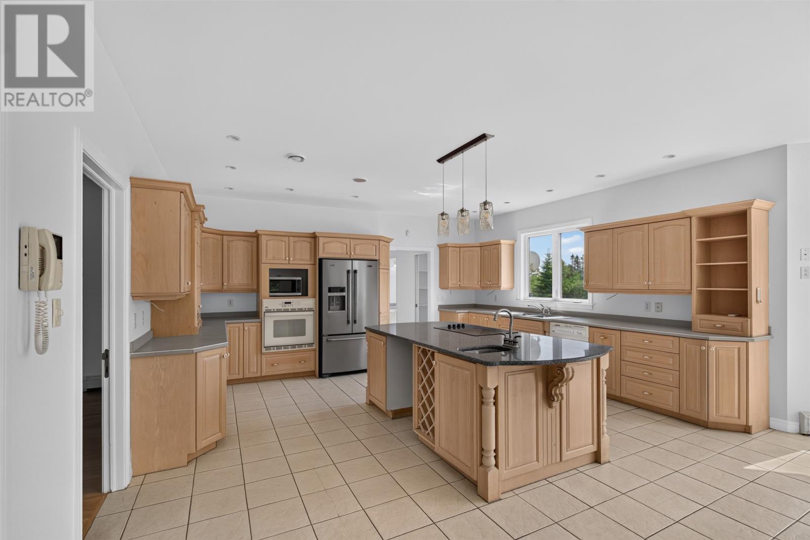 34 OLIVERS POND Place - 39