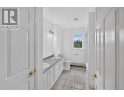 34 Olivers Pond Place thumbnail 32