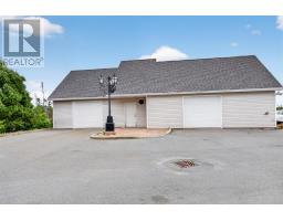 34 Olivers Pond Place thumbnail 4