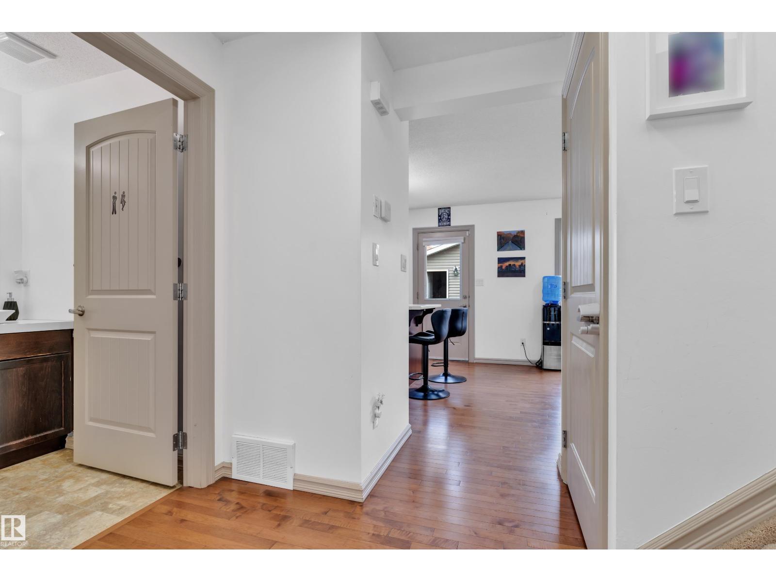 7223 19A AV SW - 12