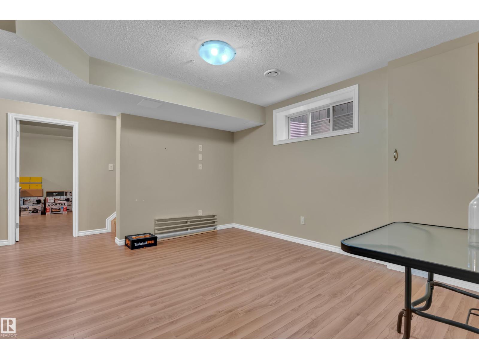 7223 19A AV SW - 31