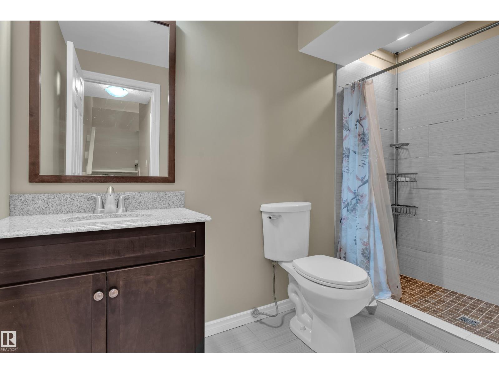 7223 19A AV SW - 34