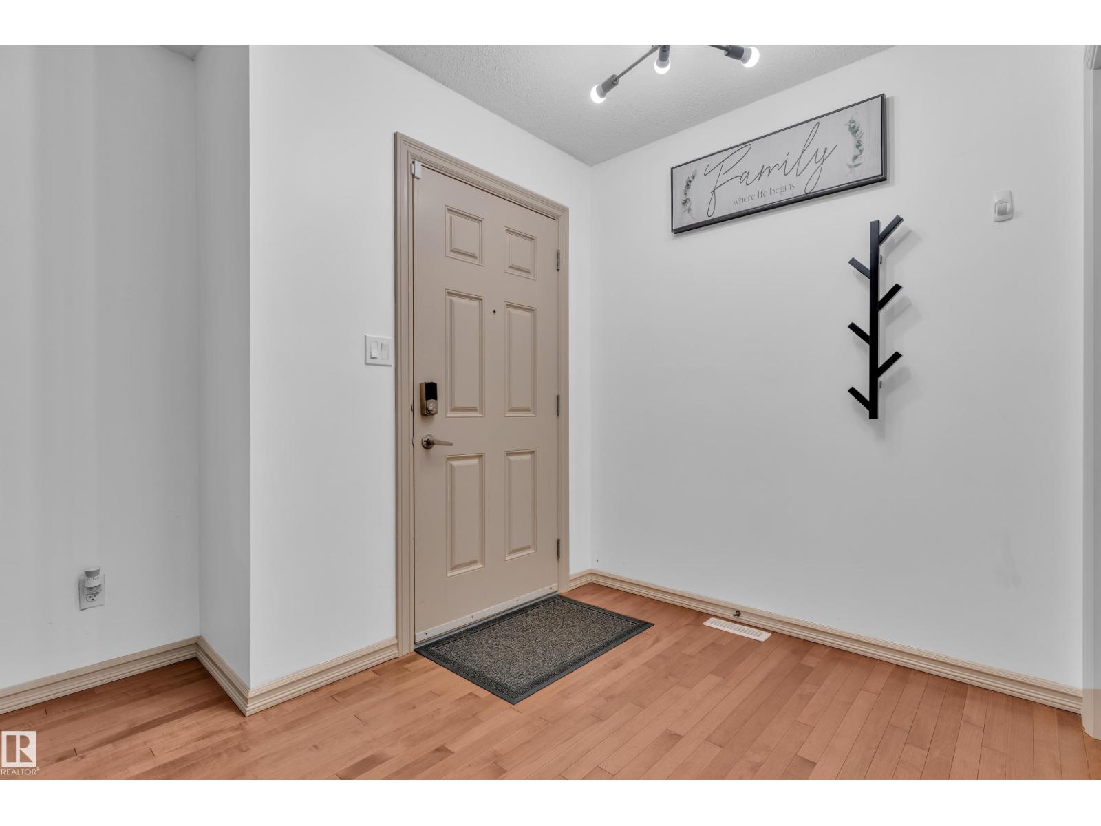7223 19A AV SW - 8