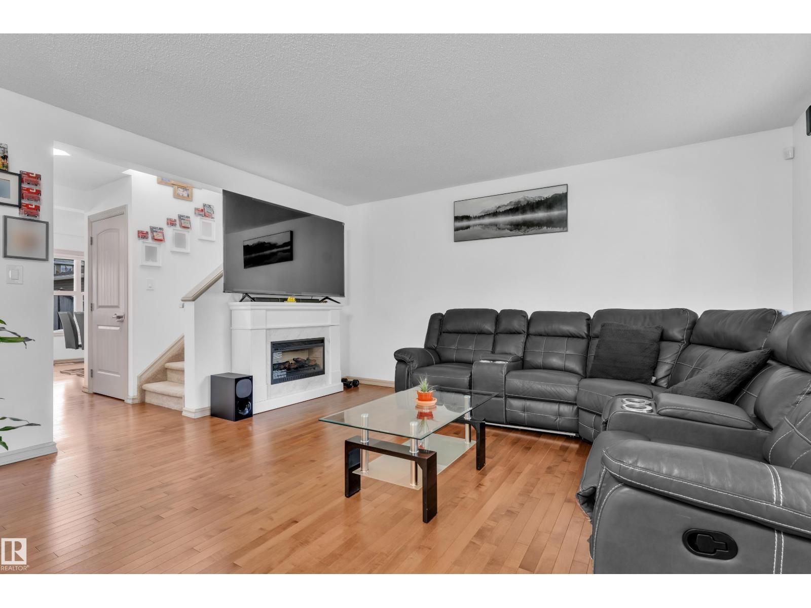 7223 19A AV SW - 9