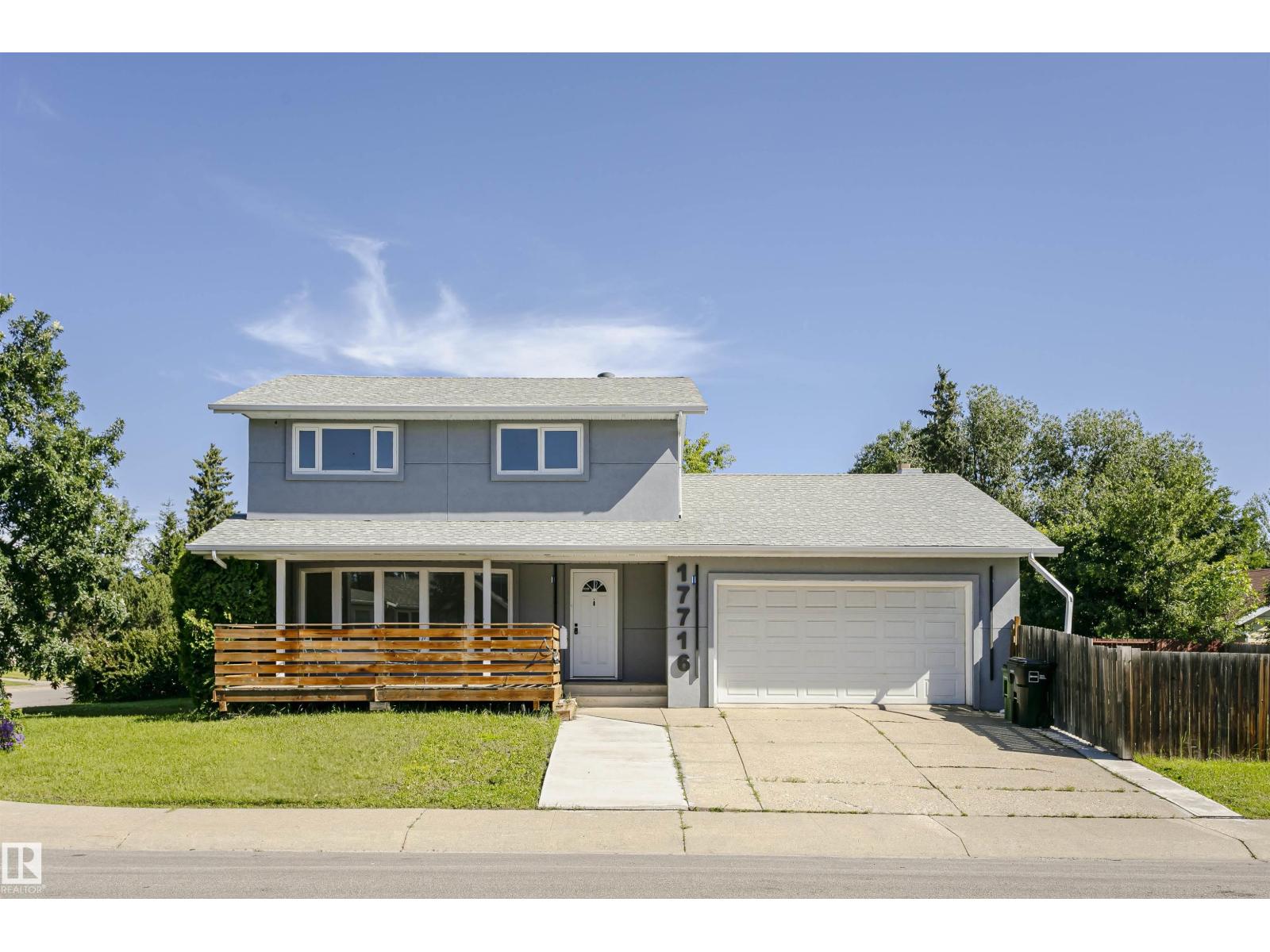 17716 84 AV NW, Thorncliffe (Edmonton), Edmonton photo 1