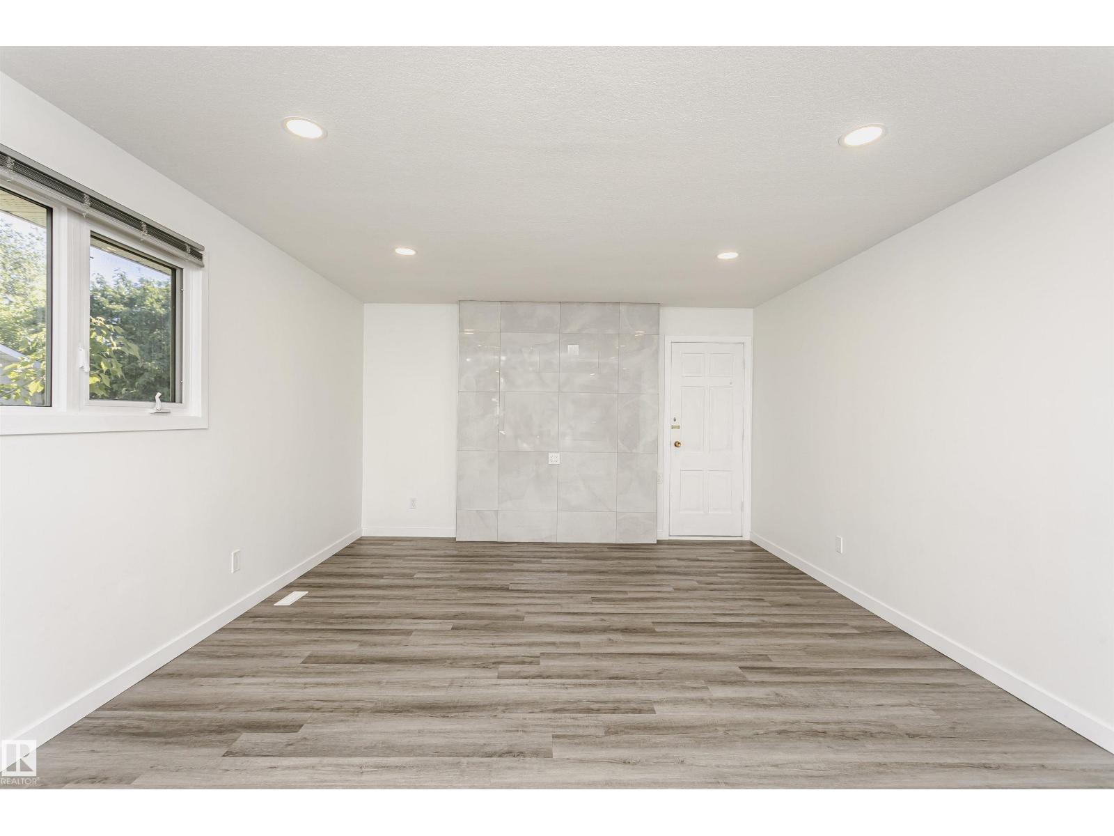 17716 84 AV NW — photo 17