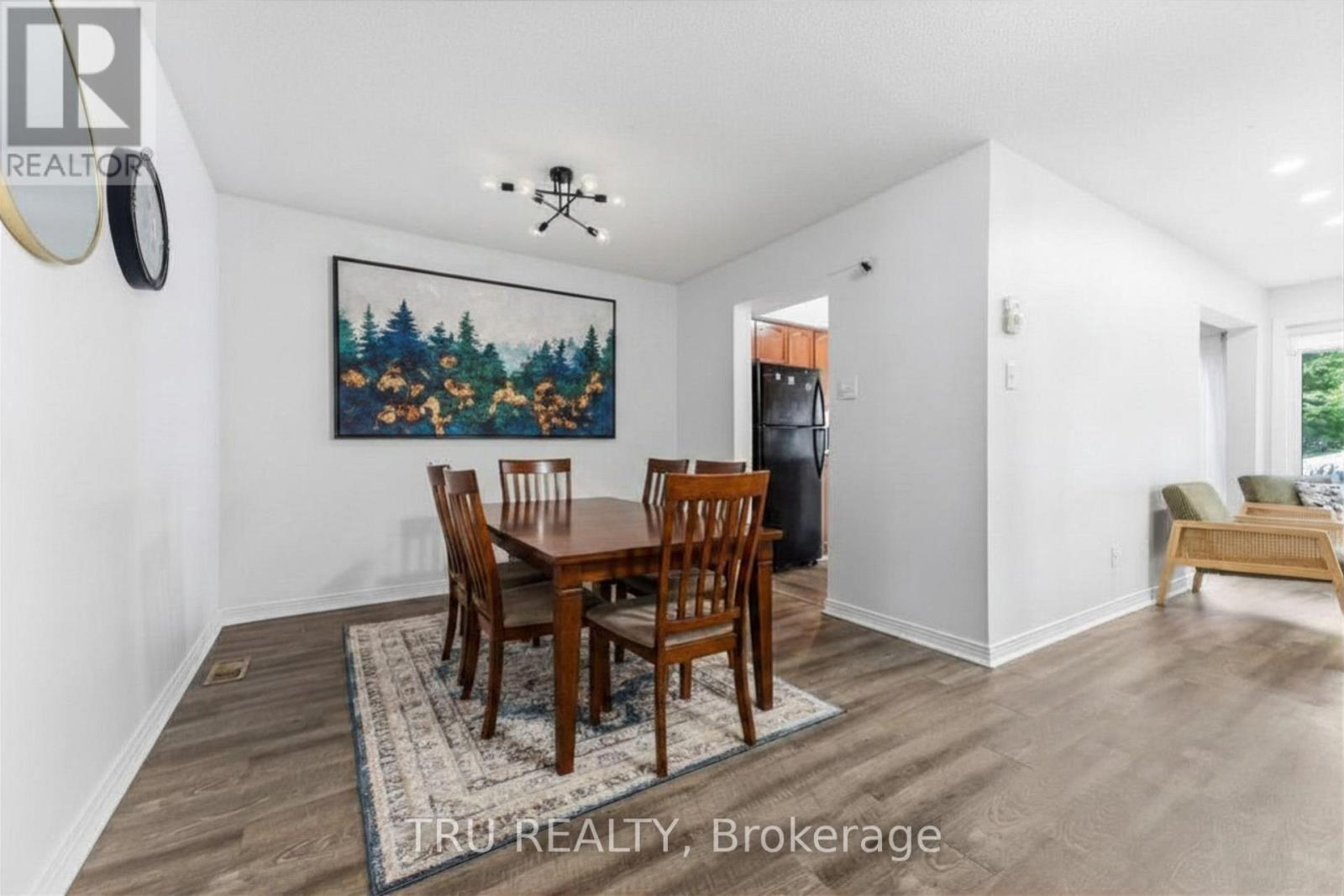 43 KATHLEEN CRESCENT - 4