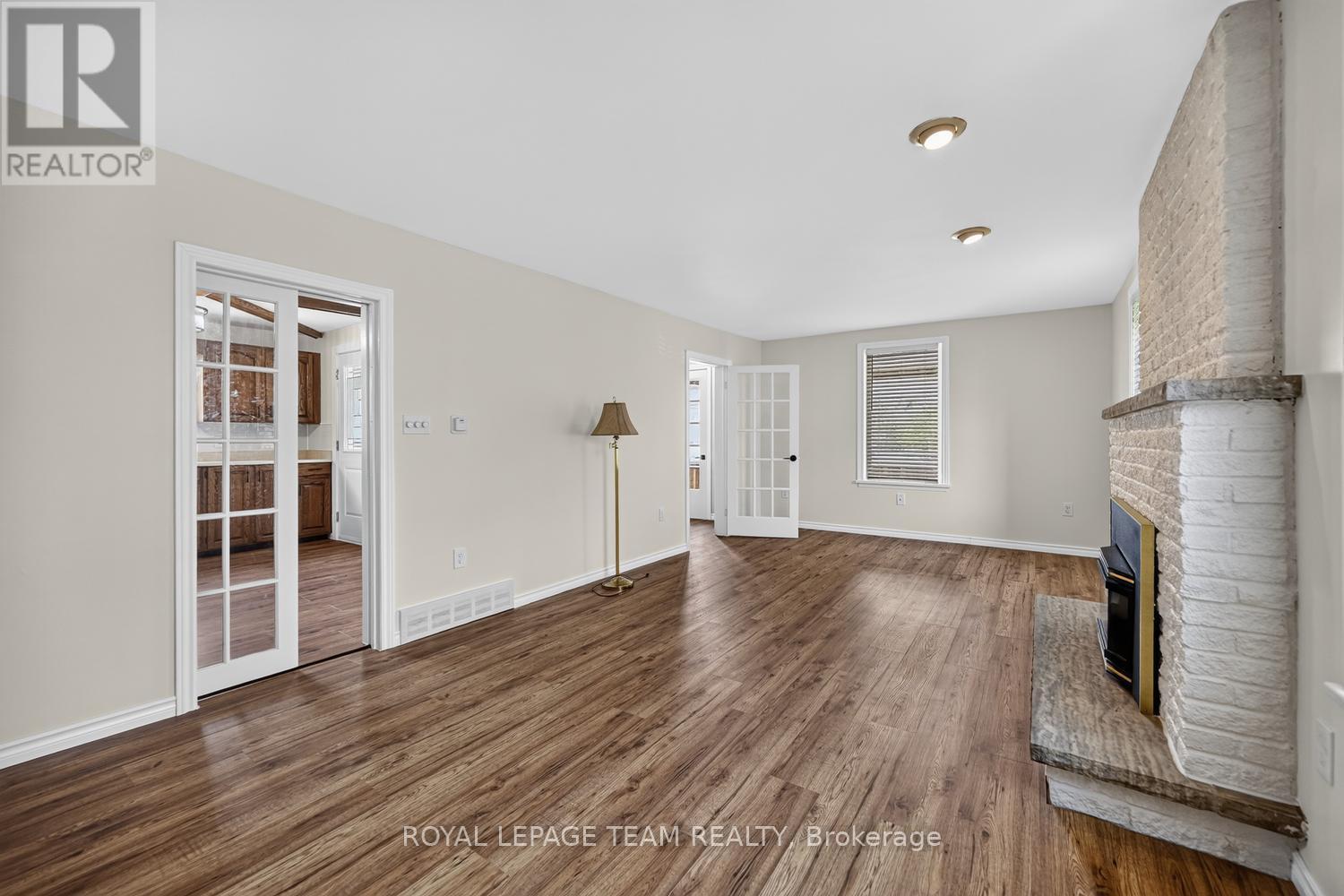 376 HYDE STREET - 11