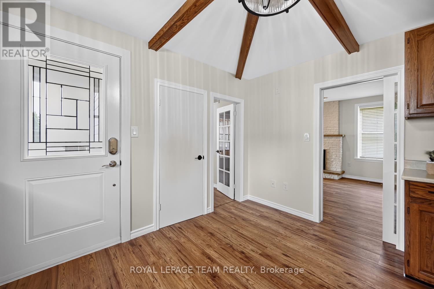 376 HYDE STREET - 15