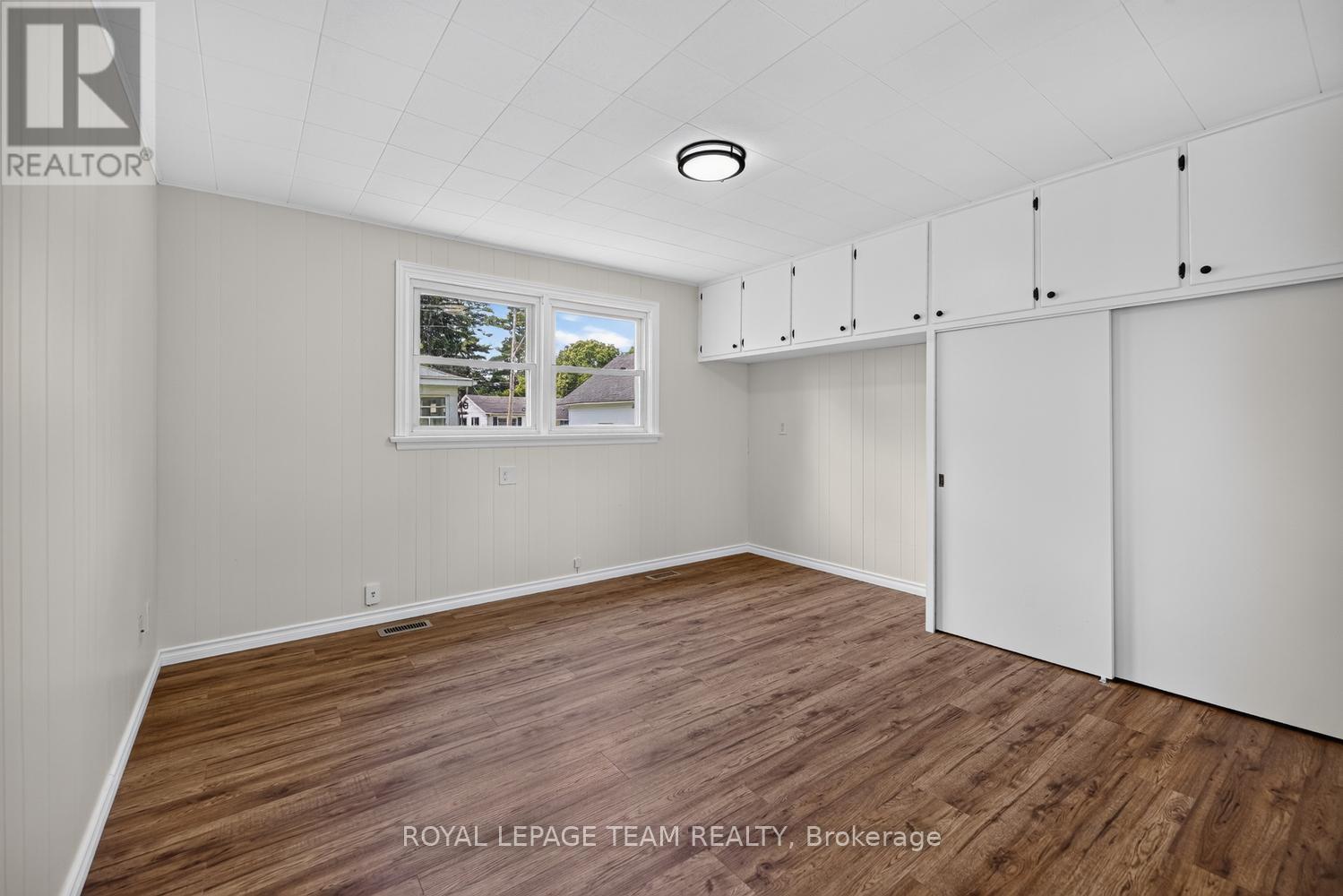 376 HYDE STREET - 17