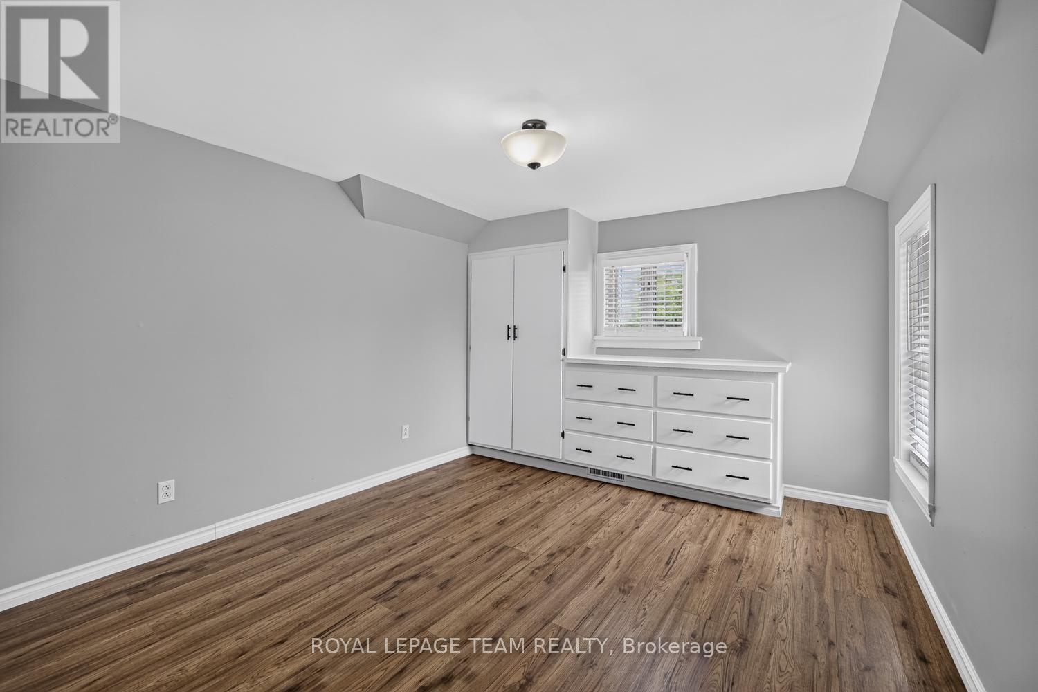 376 HYDE STREET - 22