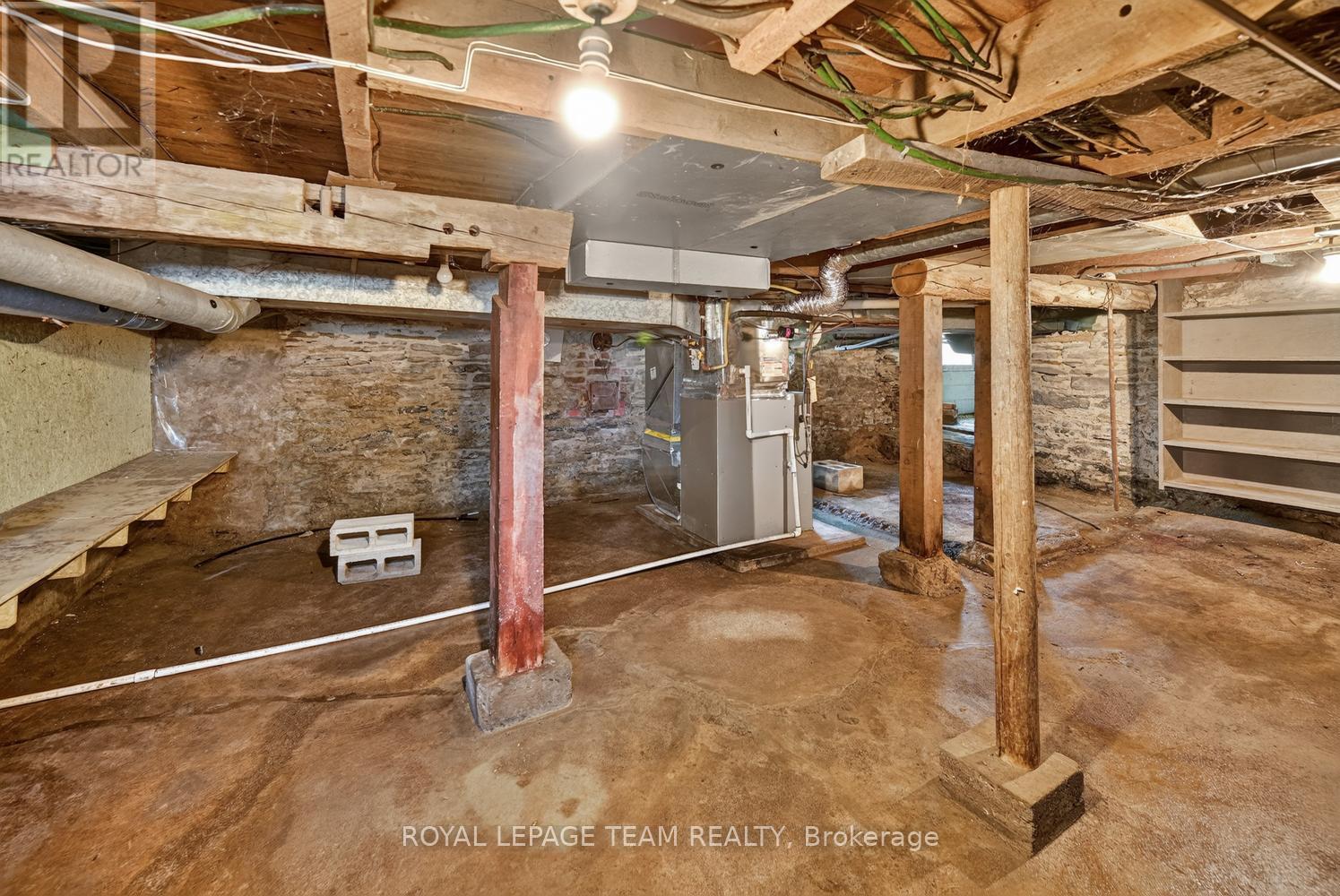 376 HYDE STREET - 25