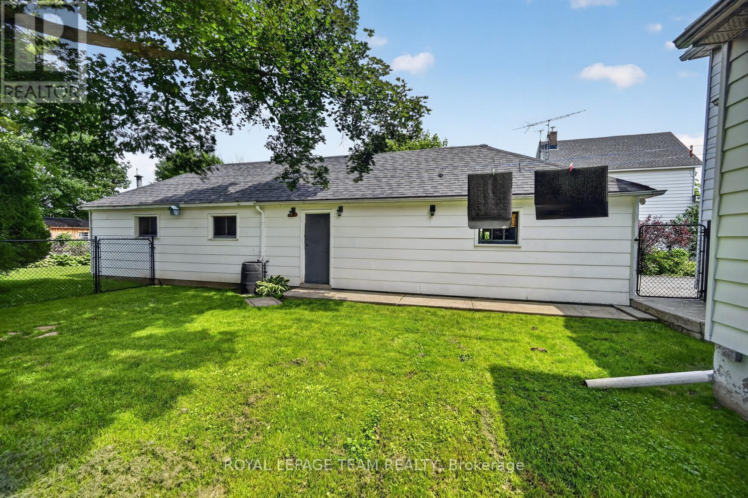 376 HYDE STREET - 27