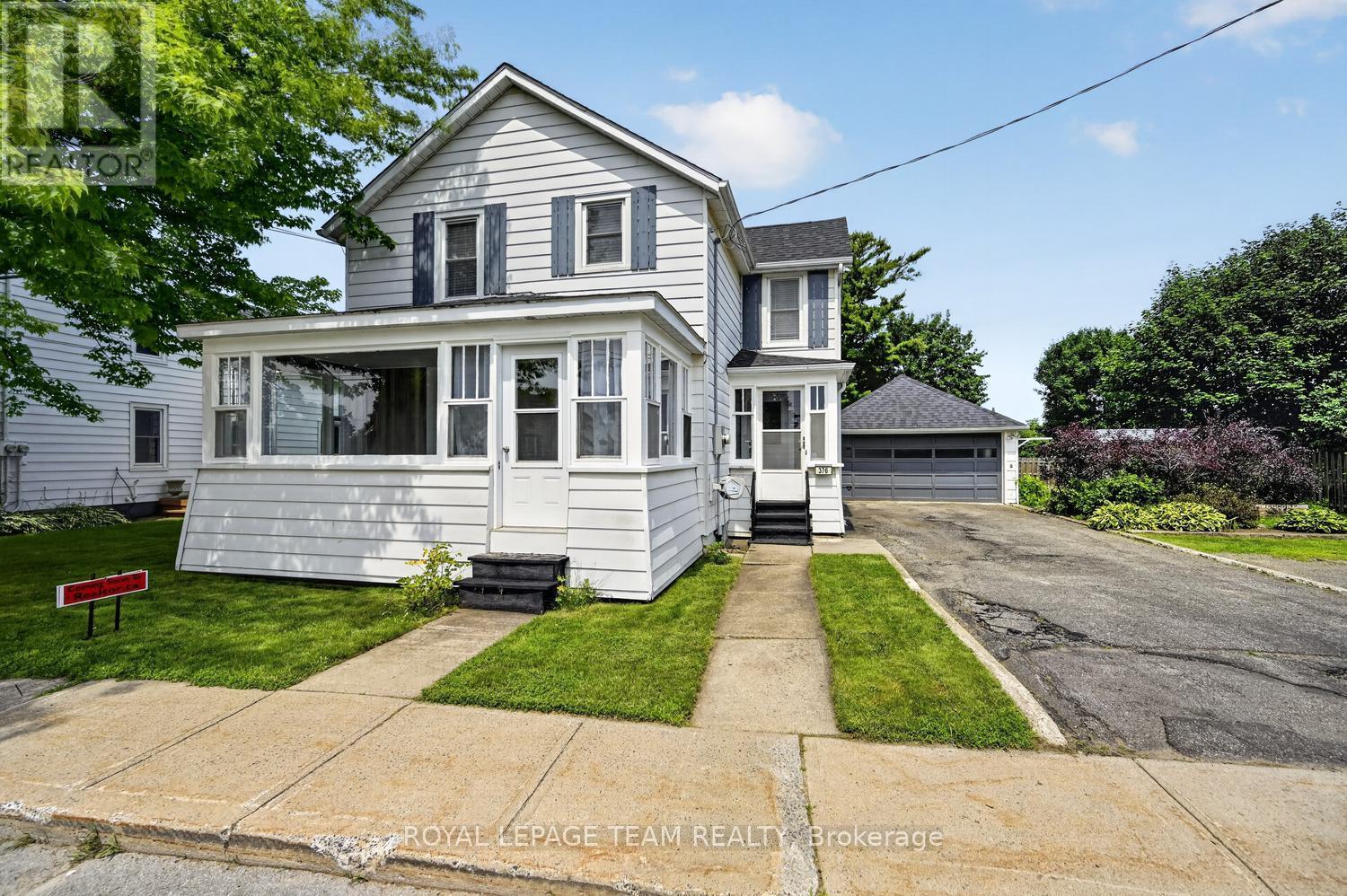 376 HYDE STREET - 4