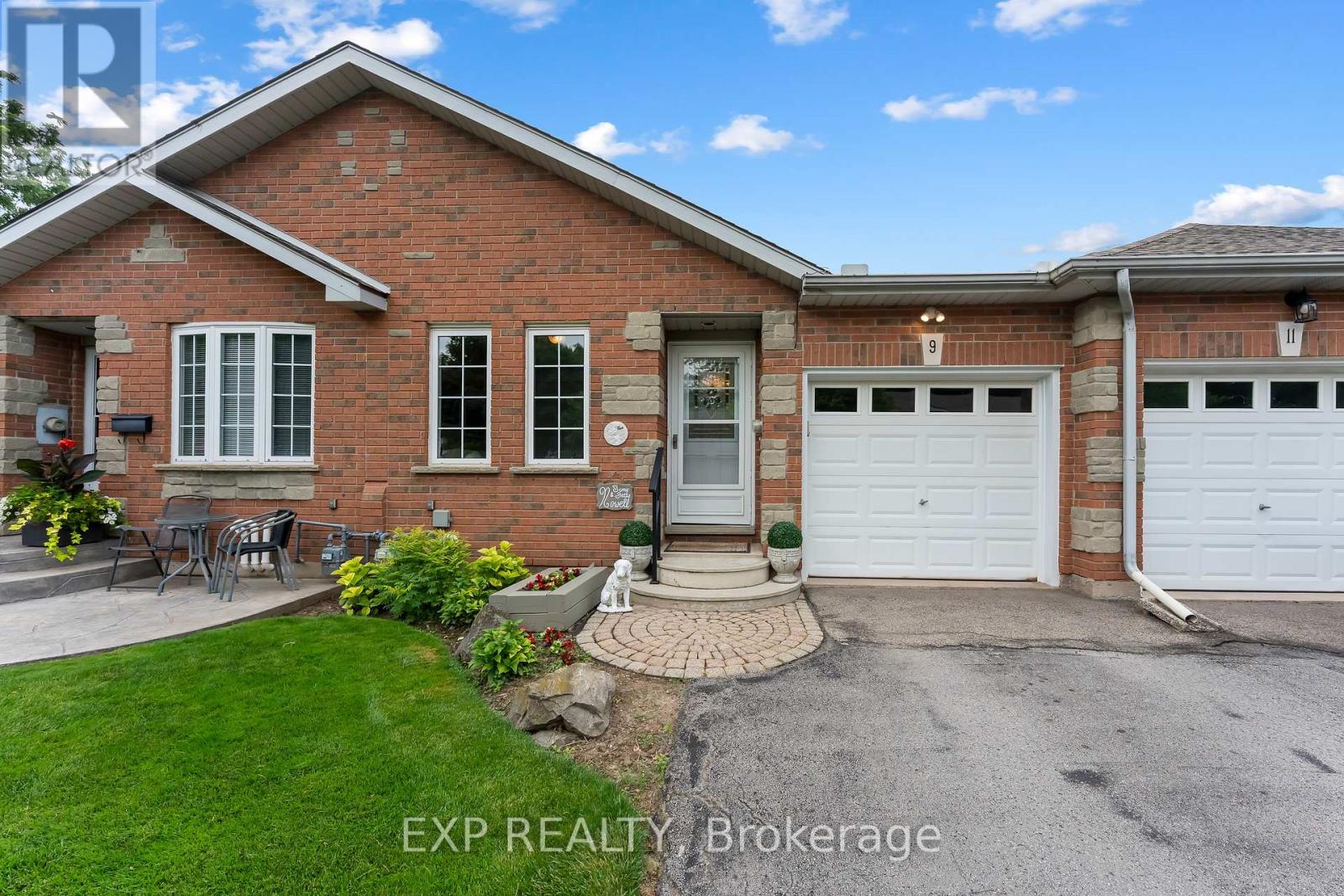 9 KINSMAN COURT S - 1