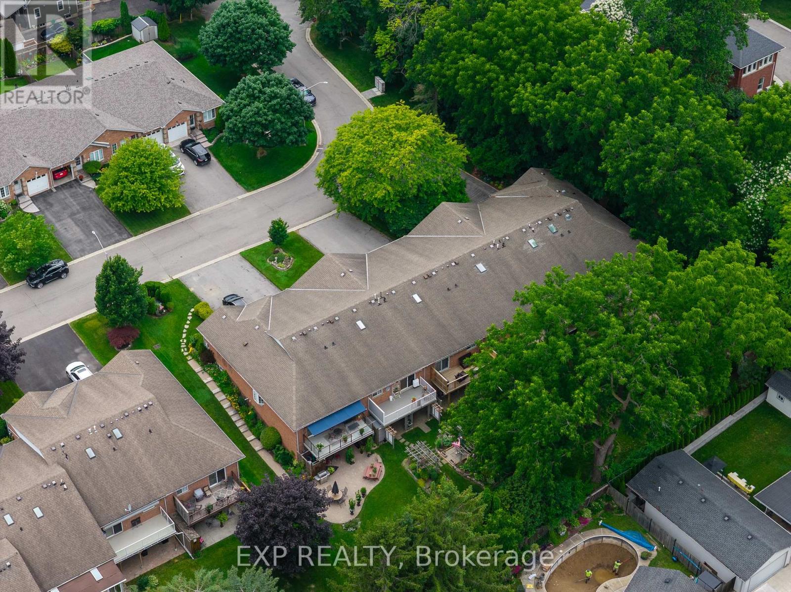 9 KINSMAN COURT S - 11