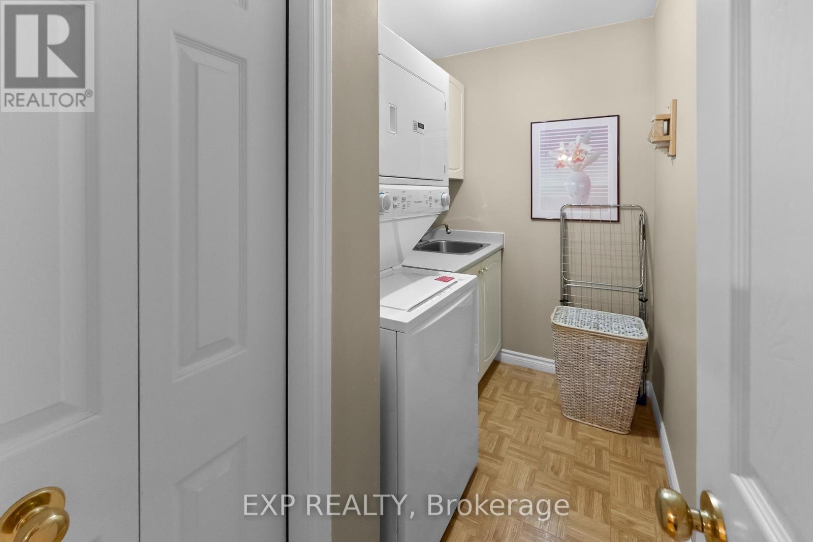 9 KINSMAN COURT S - 15