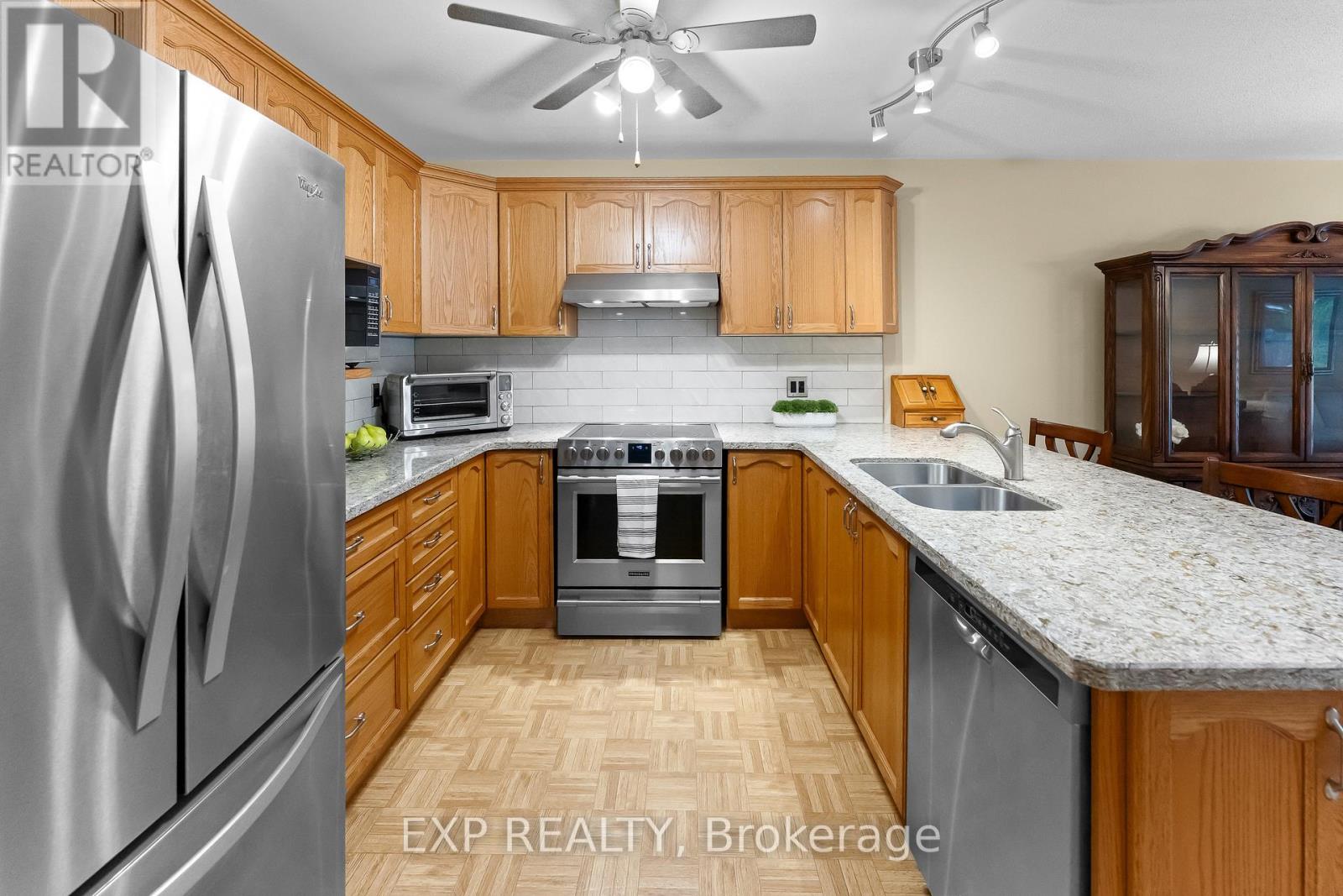 9 KINSMAN COURT S - 16