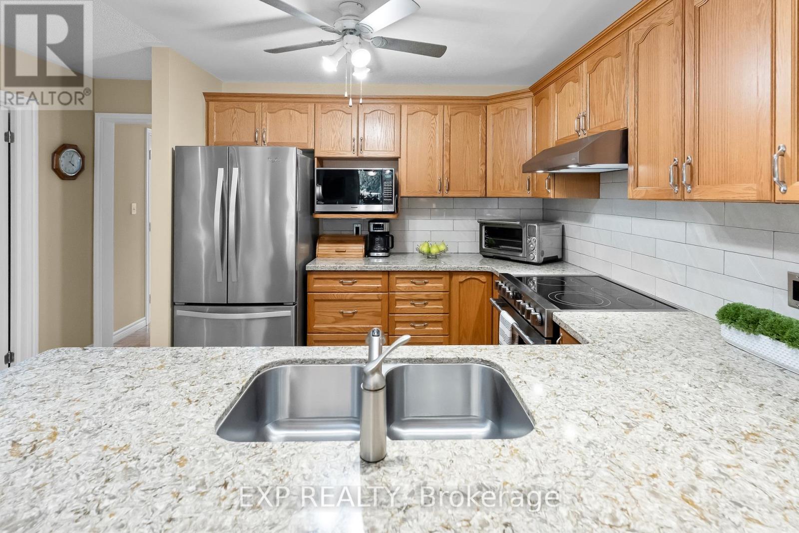 9 KINSMAN COURT S - 18