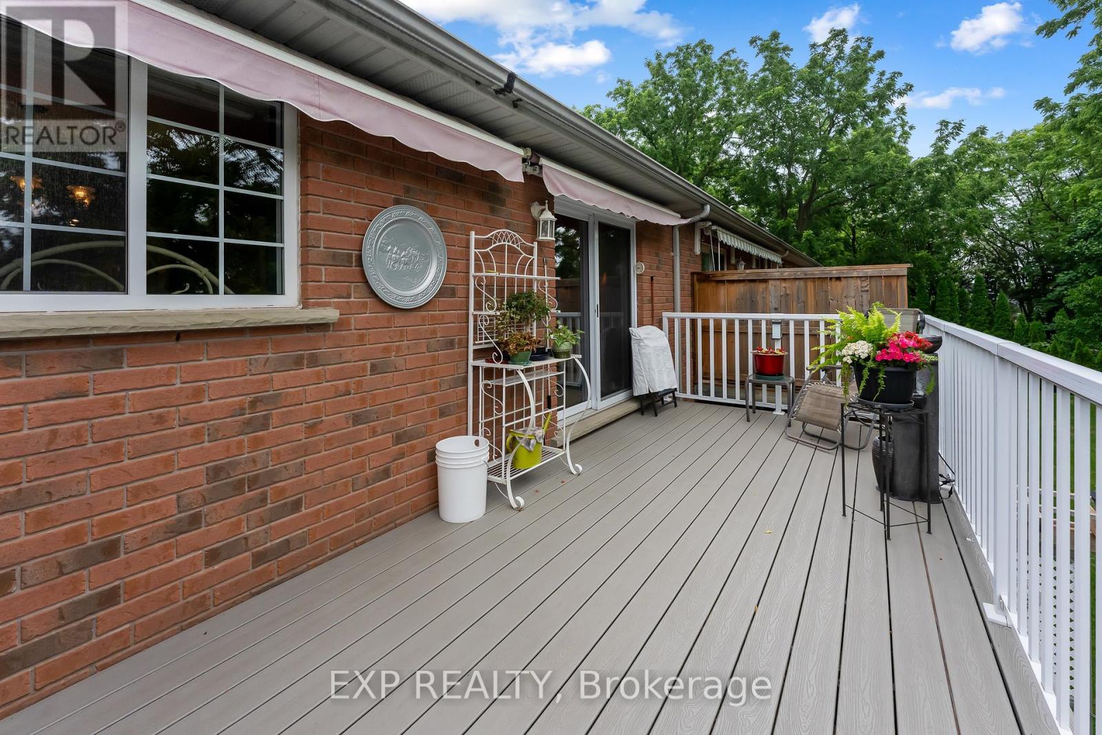 9 KINSMAN COURT S - 2