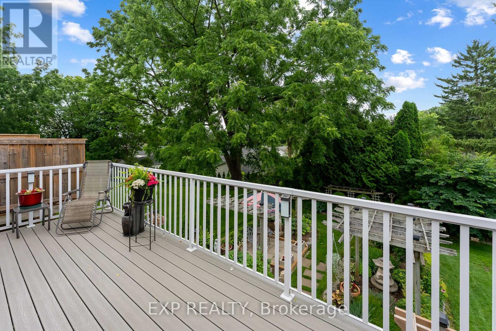 9 KINSMAN COURT S - 3