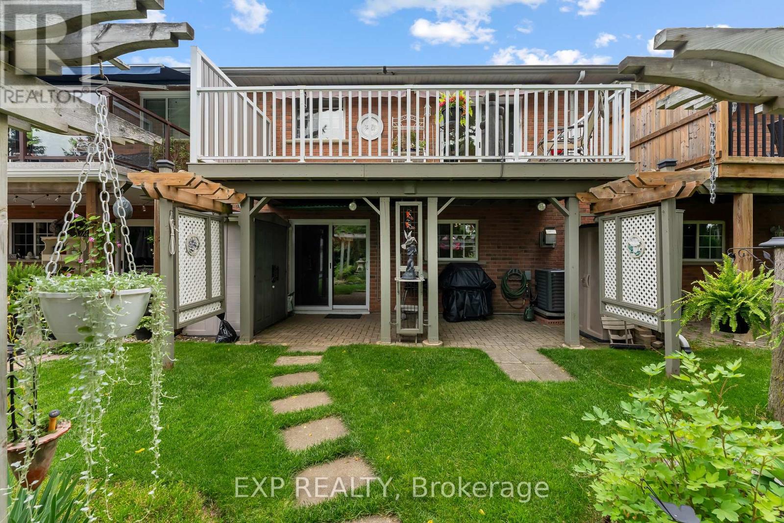 9 KINSMAN COURT S - 4