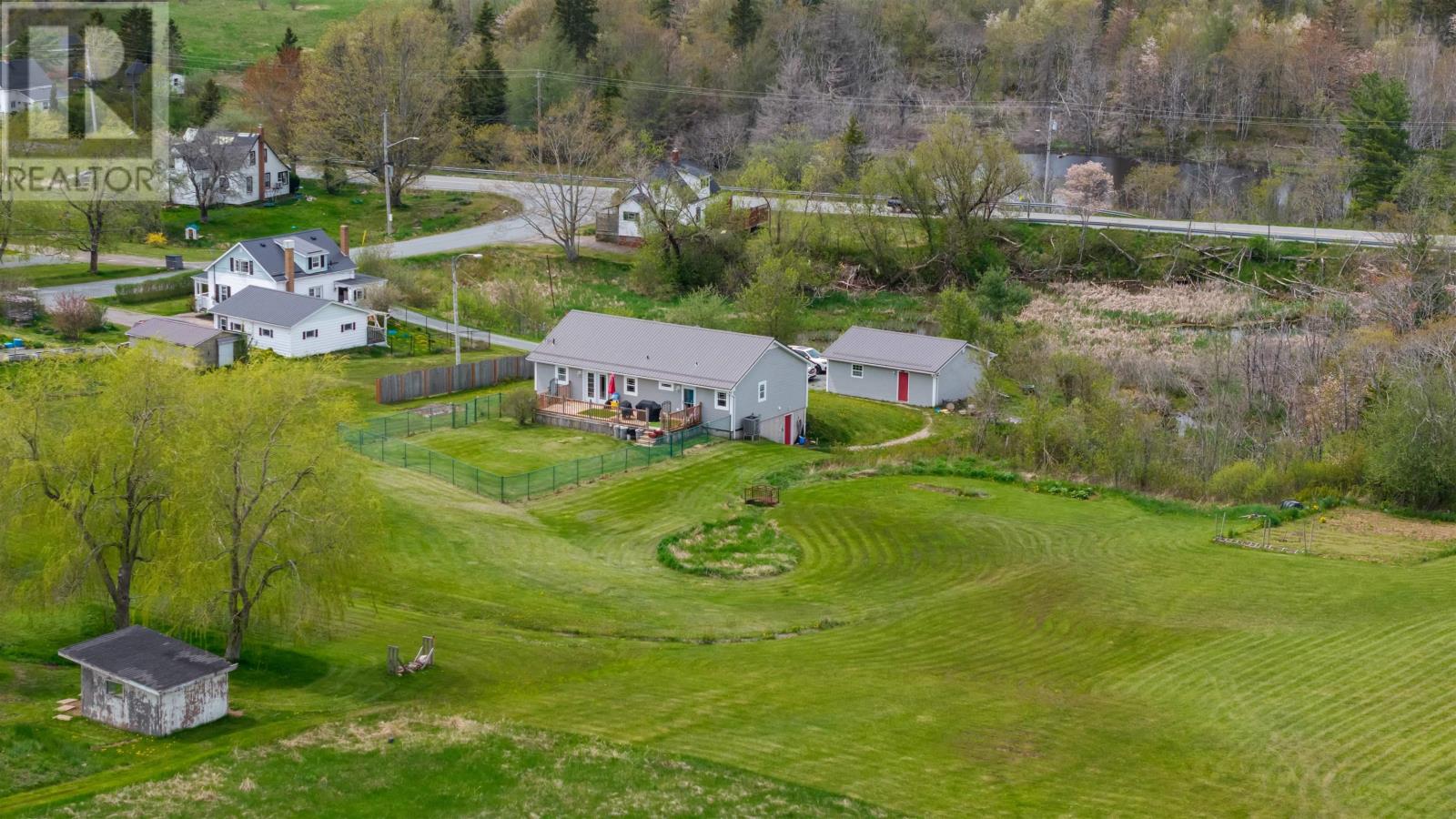 11 Grono Road - 48