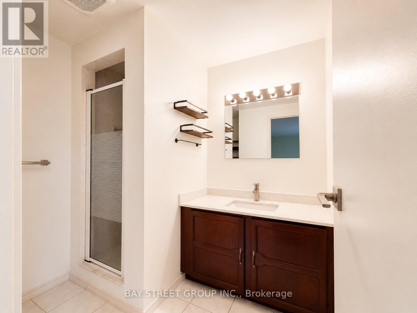 82 RADWELL CRESCENT - 17