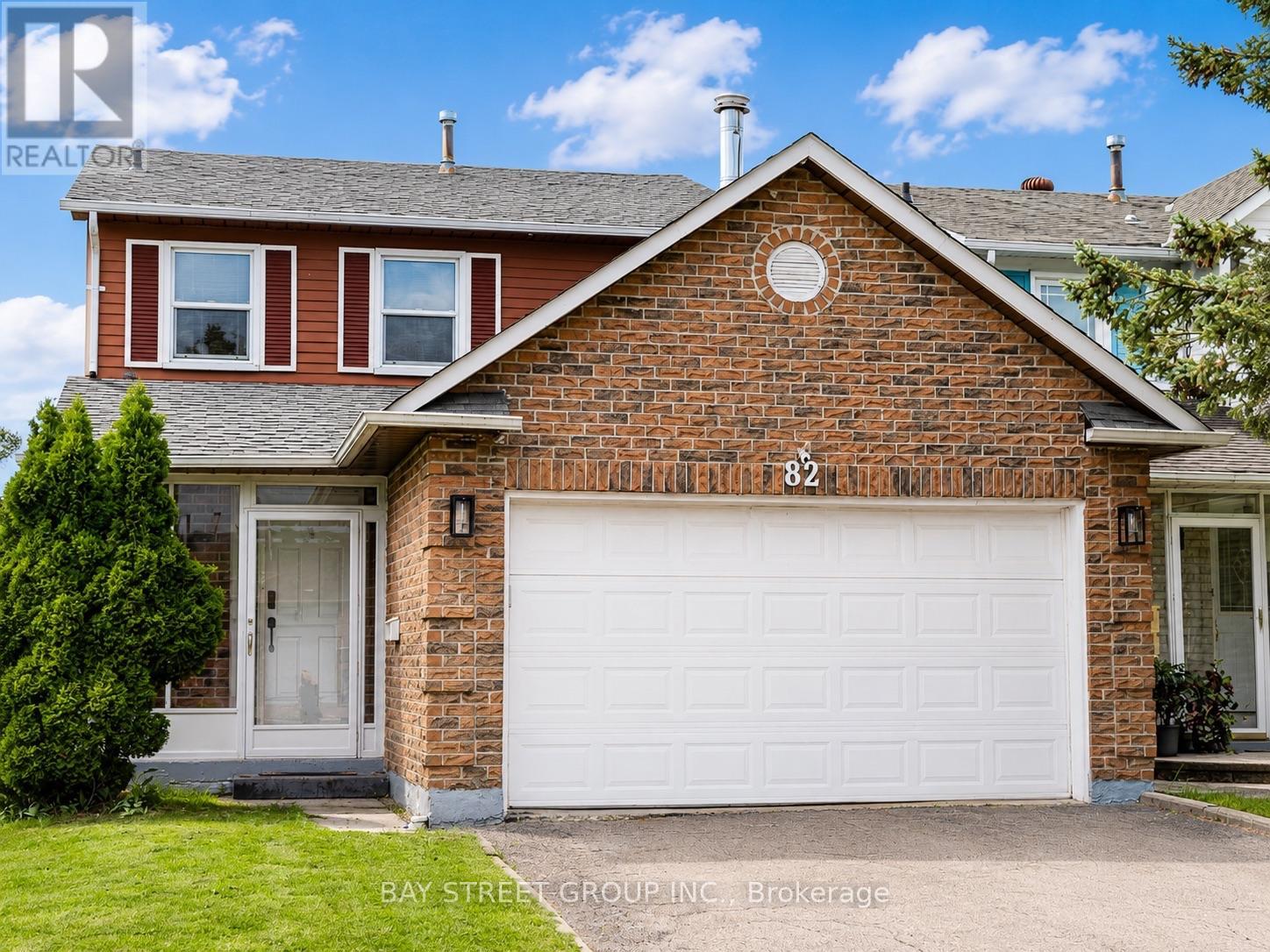 82 RADWELL CRESCENT - 2