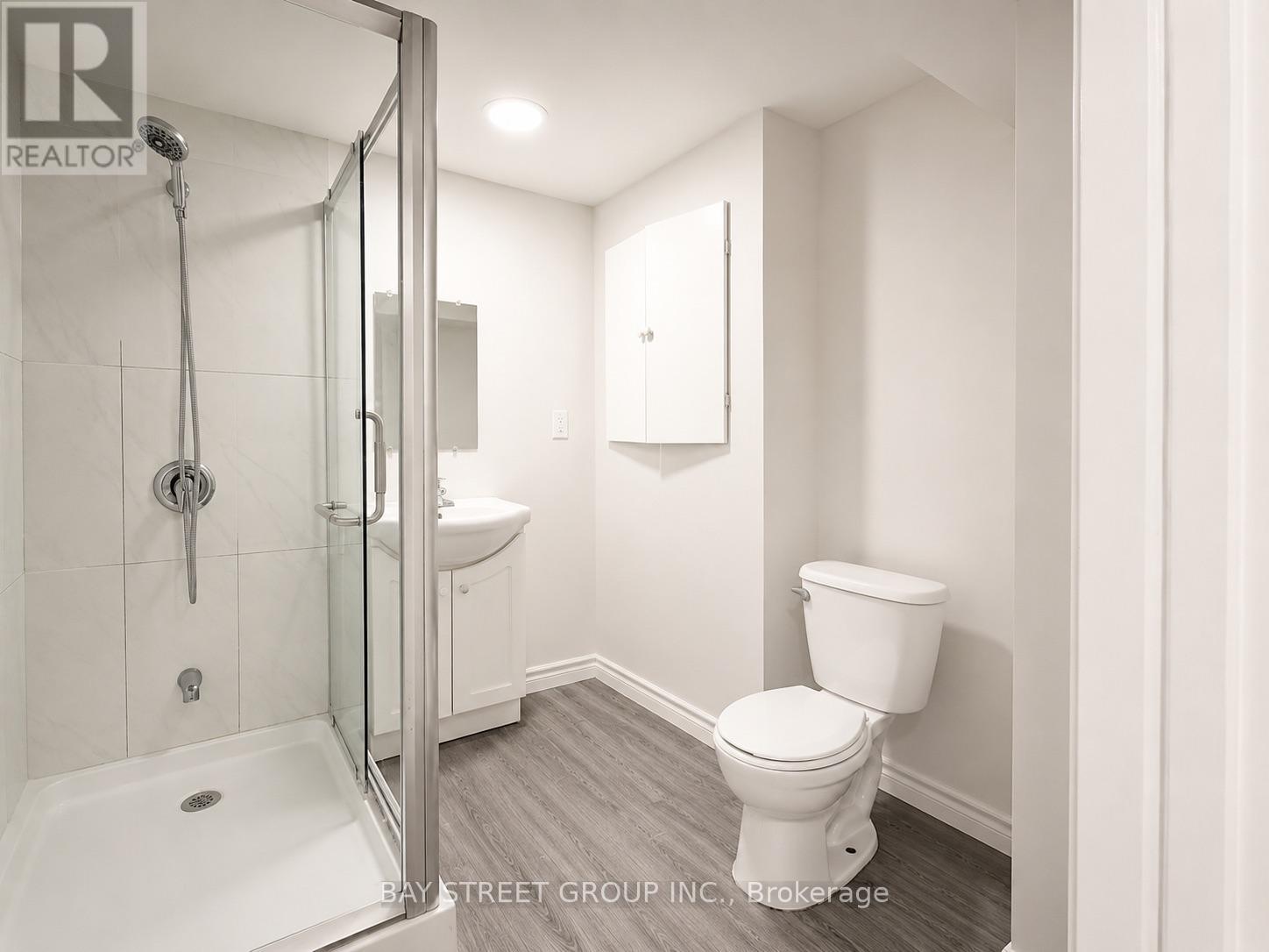 82 RADWELL CRESCENT - 30