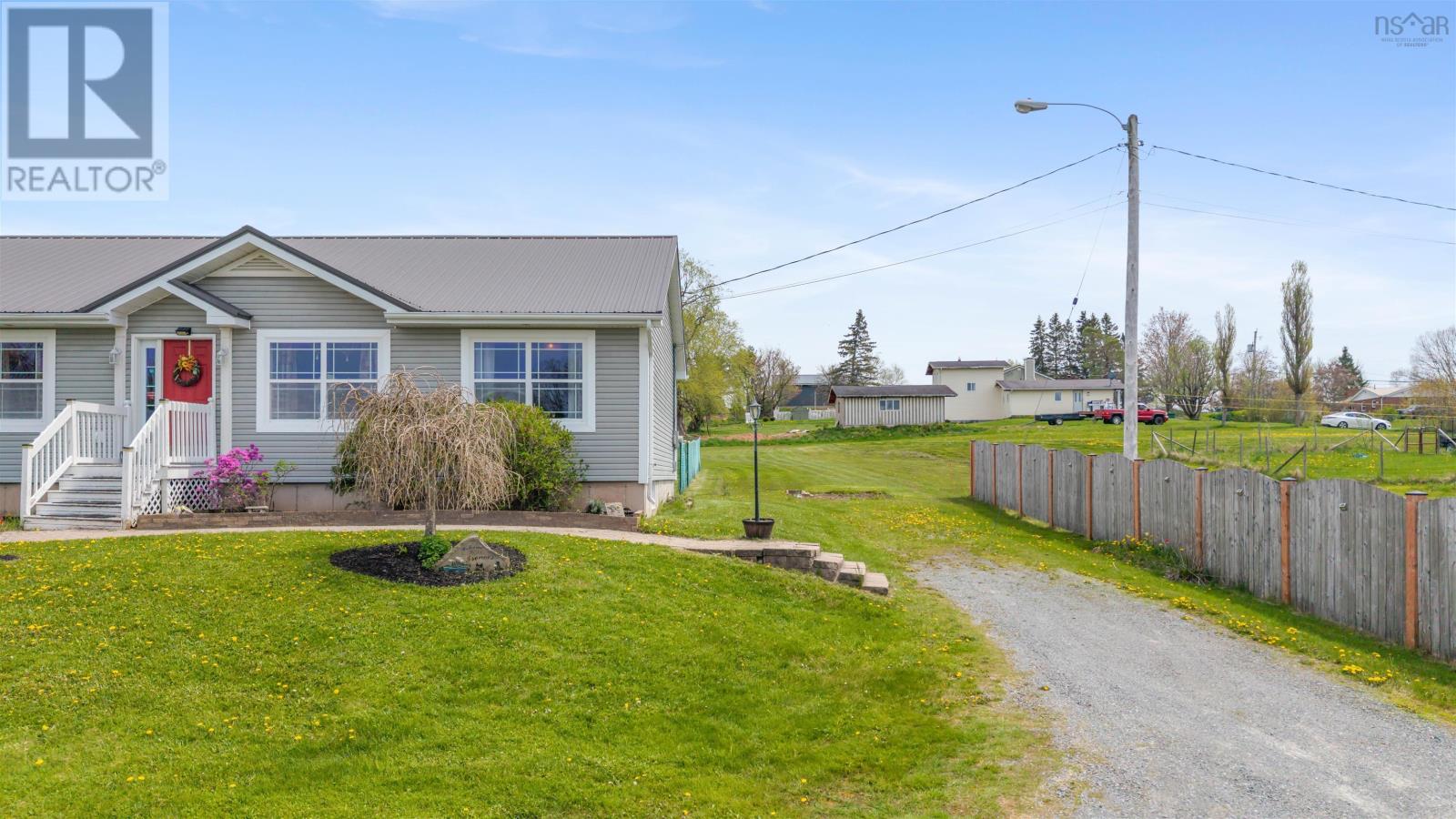 11 Grono Road - 36