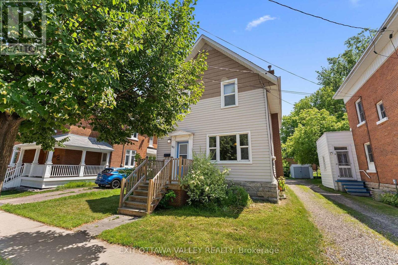 180 MARY STREET - 2