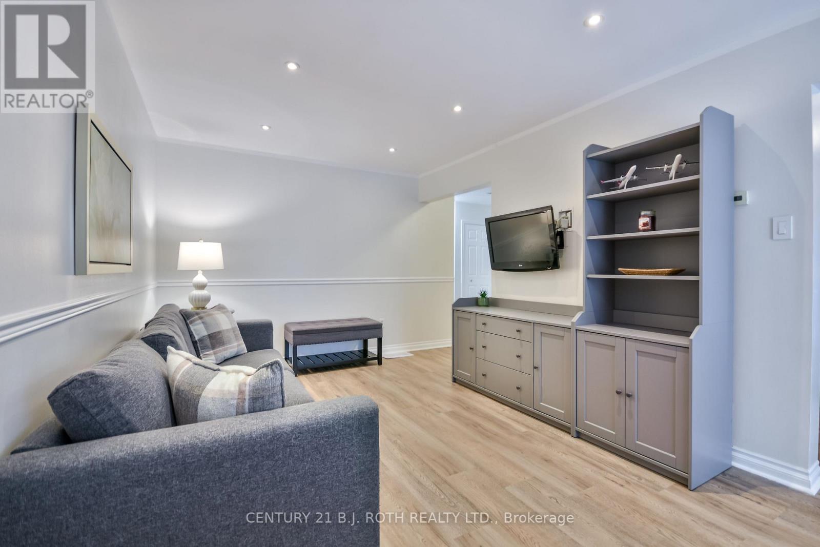 #43 165 KOZLOV STREET - 11