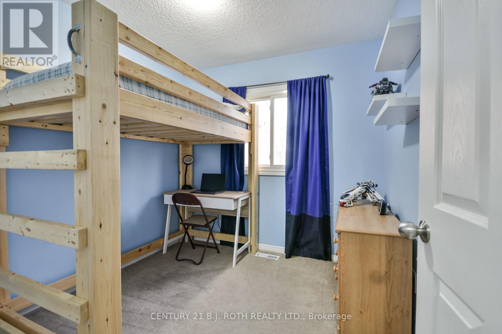 #43 165 KOZLOV STREET - 16