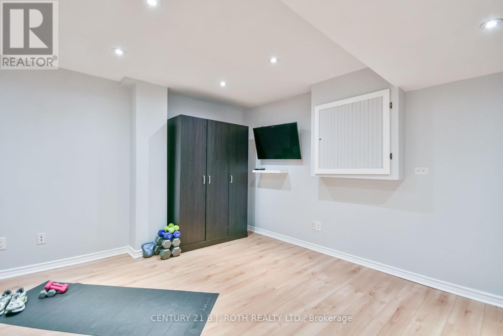 #43 165 KOZLOV STREET - 19