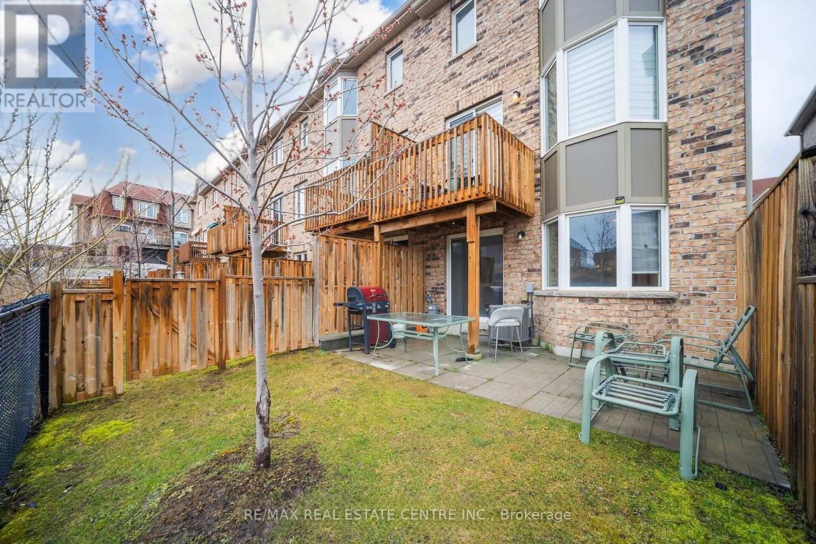 #72 50 EDINBURGH DRIVE - 2